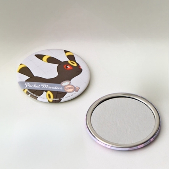 Pokémon Umbreon Handheld Travel Mirror - Picture 4 of 4